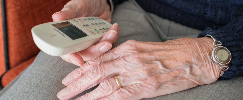 AMAR CERCA VOLONTARI PER PRONTO ALZHEIMER