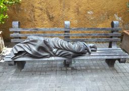 ROMA, L’ASSOCIAZIONE I POVERI AL CENTRO CERCA VOLONTARI